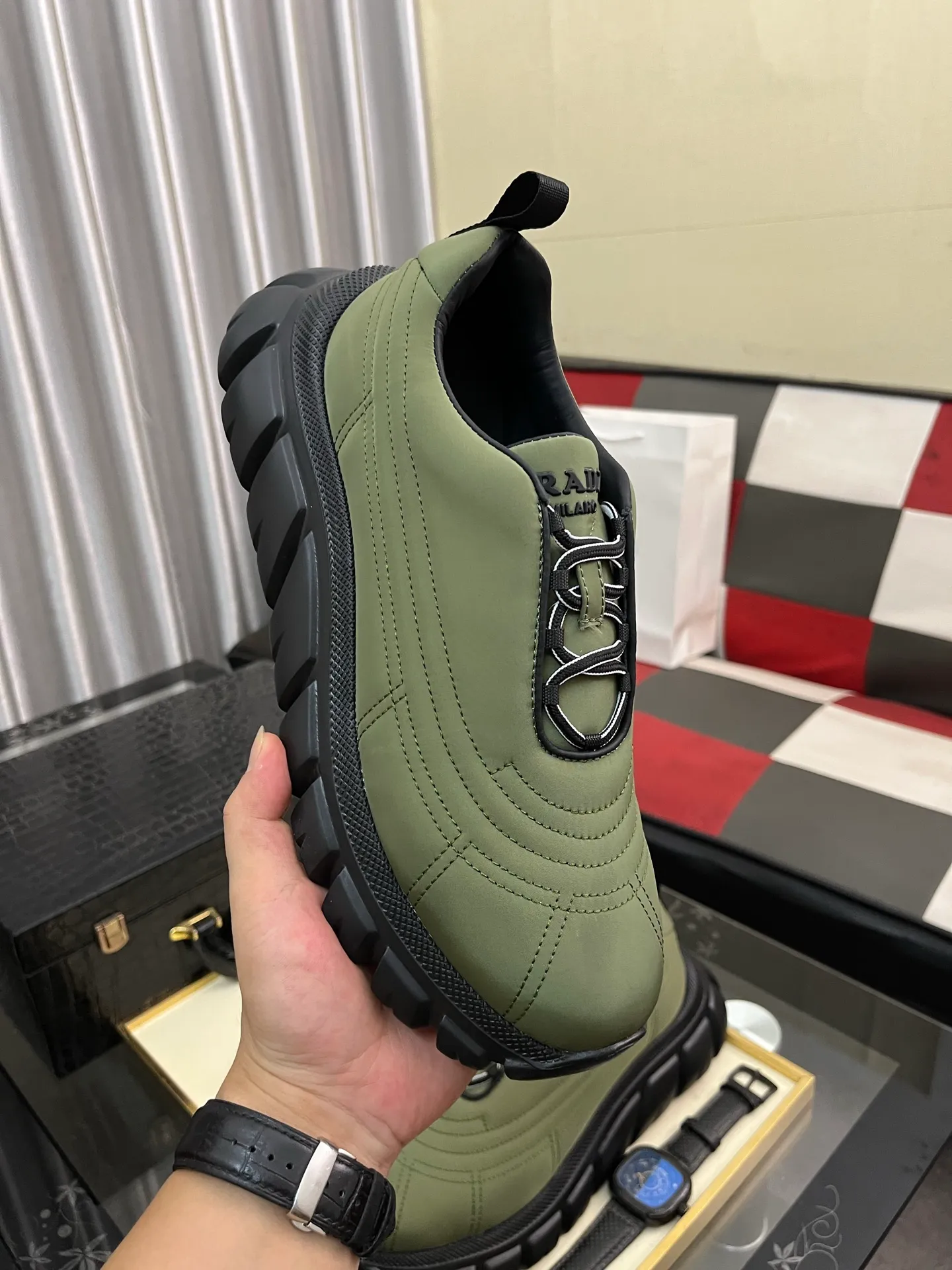Men's shoes 💰560⌚️⌚️【PRADA】Prada - high-end quality original order 🔍🔍🔍 casual sports shoes - Upper: imported 🔝 Napa calfskin, pebbled calfskin, branded epoxy hollow mesh canvas, shoe body sewn with branded metal fasteners - Lining: water-dyed cowhide - Outsole: ultra-light TPU foam rubber; two-color molded outsole -Ultra-high quality control, fine workmanship, highlighting (high-end, nobility, class) -Size: 38-445️⃣colors available